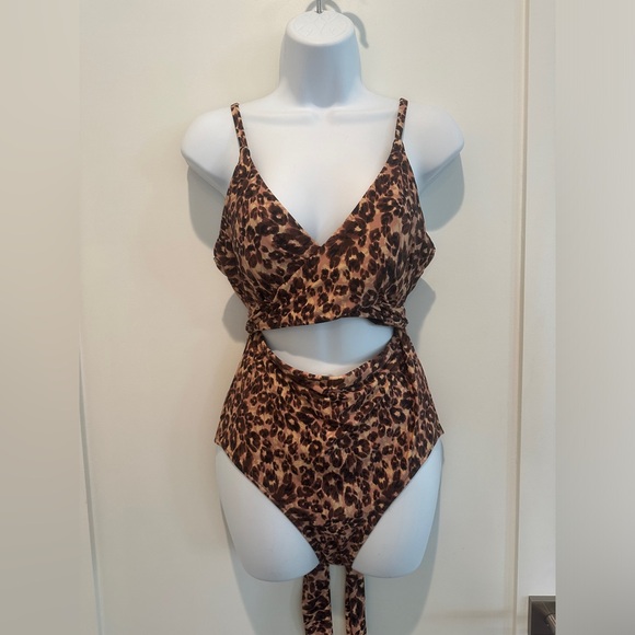 Aerie- Tie Leopard Swim Suit- Large - Picture 2 of 8